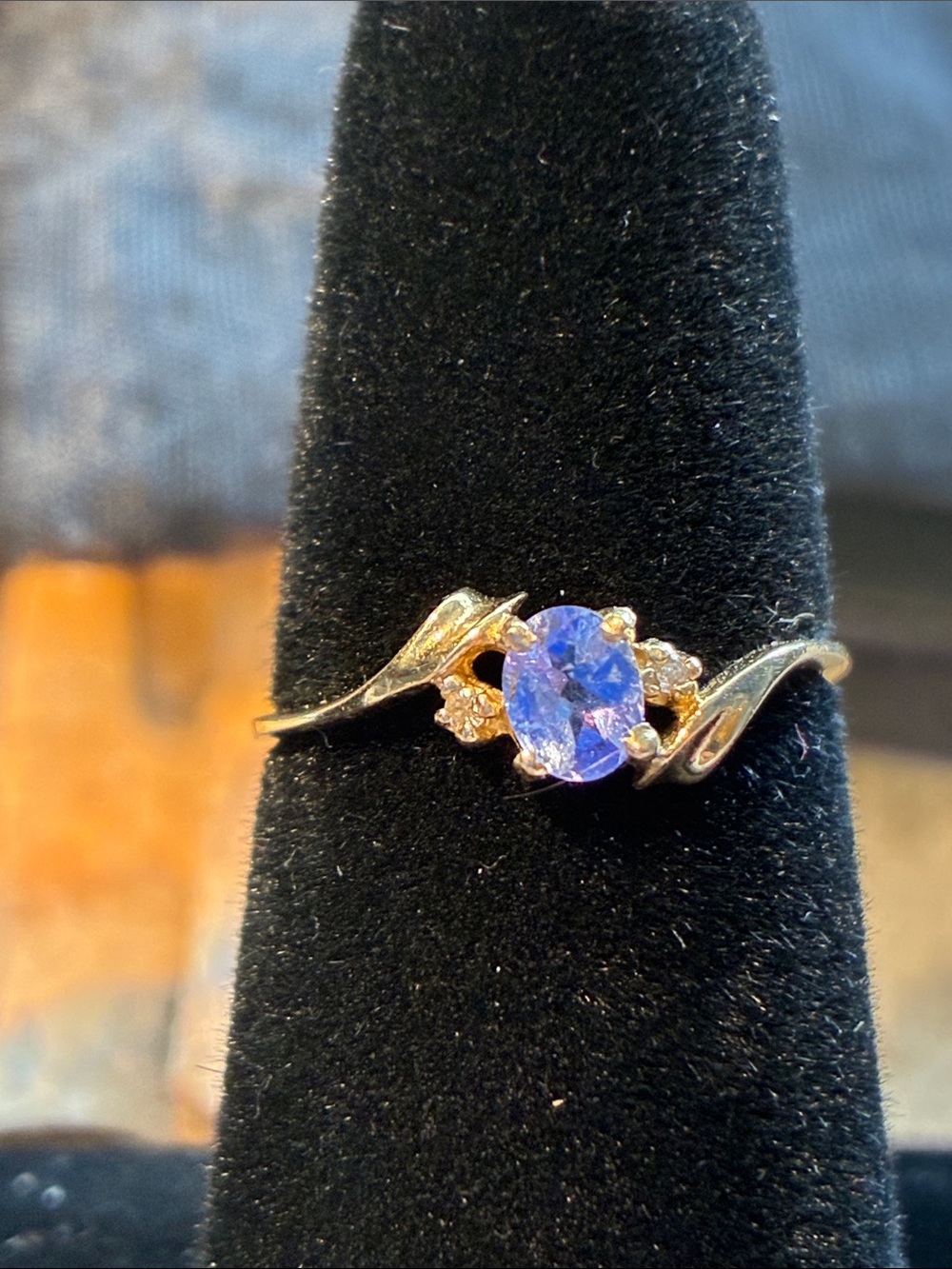 14 K Tanzanite Ring. Size 7. 1.19 Grams
